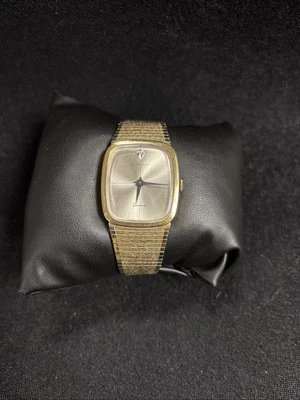 Vintage 1968  Wittnauer Diamond Dial Men's Watch 14kt GF 17 Jewels Working - Image 1 of 4