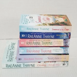 RaeAnne Thayne Lot 6 Haven Point / Cape Sanctuary / Christmas at Holiday House - Bild 1 von 20