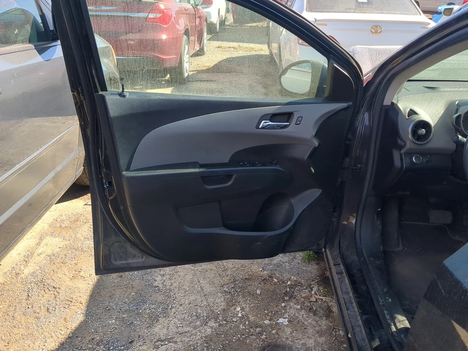 Chevrolet Sonic 2015 panel interior del conductor delantero izquierdo moldura LTE9V Foto 1 de 1