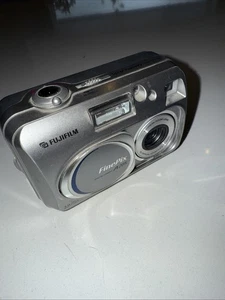 Fujifilm FinePix A205 2MP Digital Camera Tested Works! - Picture 1 of 6