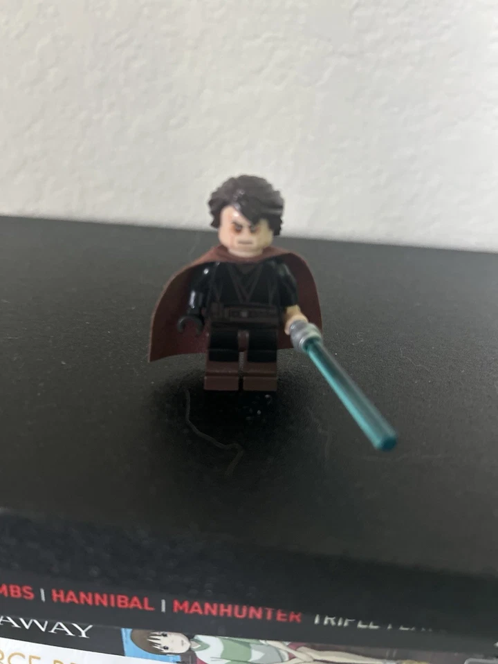 Минифигурка Энакина Скайуокера LEGO Star Wars Sith Eyes 9526 арест Палпатина - Изображение 1 из 1