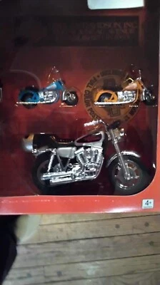 MATCHBOX HARLEY-DAVIDSON L. E. Collectors Set with Revving Motorized Motorcycle - Image 1 of 4
