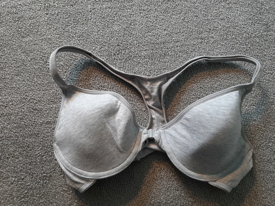 Sujetador acolchado No Boundaries 34 B gris No Bo para mujer Foto 1 de 4