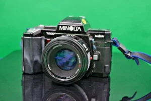 Minolta Maxxum 7000 AF SLR 35mm Film Camera w/ AF 50mm 1:1.7 Lens - Picture 1 of 11