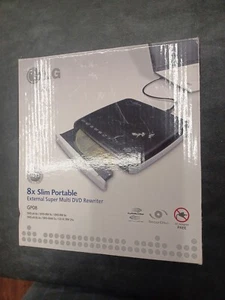 LG GP08LU10 8X Slim Portatile Esterno Super Multi DVD Rewriter + Software - Foto 1 di 2