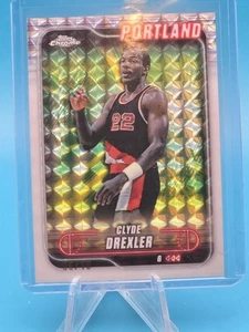CLYDE DREXLER - 2024-25 Topps Chrome #30 WHITE GEOMETRIC REFRACTOR 5/10 - Picture 1 of 2