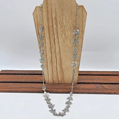 Premier Designs DAISY CHAIN Necklace Silver Filigree Crystal Accents 36 to 40" - Image 1 of 4