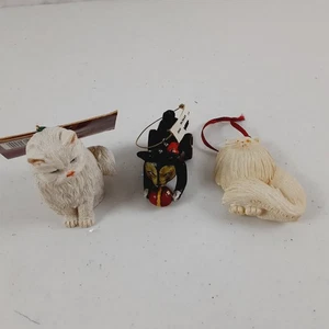 Christmas Ornaments Lot of 3 Kitty Cats Kittens Vintage Resin Black & White - Picture 1 of 16