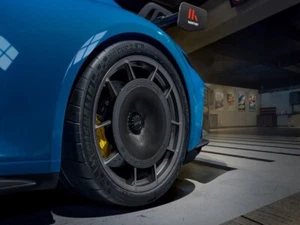 CARBON FIBER AERO DISC TRIM SET FOR PORSCHE 911 GT3 (991) Fits OEM R20 wheels - Picture 1 of 7