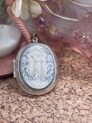 3 Musas Victoriano Camafeo Azul Medallón Collar Colgante Regalo de Navidad Mamá Baile Foto 1 de 4