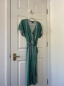 NEW LOOK GREEN WHITE BLACK STRIPED SHORT SLEEVE BELT CULOTTE CROP JUMPSUIT SIZE8 - Picture 1 of 3