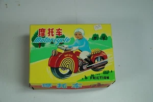 RED China MF-115 DELIVERY SCOOTER MOTORCYCLE BIKE Friction Tin Toy nice`60  - Picture 1 of 3