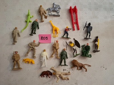 Soldatini misti in plastica anni 70- come da foto - PRB-Baravelli - Immagine 1 di 3