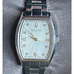 Reloj clásico Bulova Diamond para mujer con acento plateado de acero inoxidable - Imagen 1 de 8