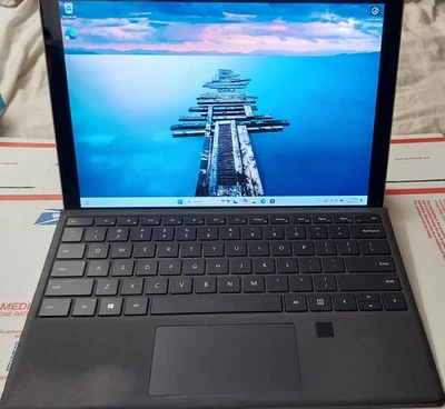 Microsoft Surface Pro 7 plus 1960 Core i5-1135G7 2.4GHz 16GB 256GB - image 1 of 4