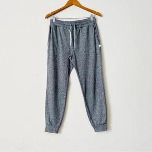 Vuori SMALL Performance pocketed 7/8 length jogger in Heather Grey - Picture 1 of 4