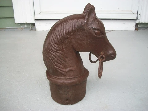 RARE ANTIQUE DOUBLE RING CAST IRON HITCHING POST HORSE HEAD TOPPER Cover