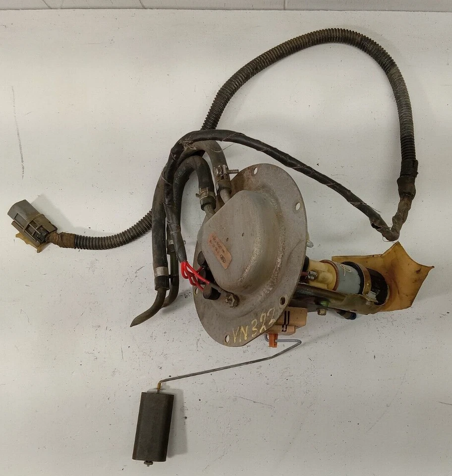 1993 - 1998 Nissan Quest conjunto de bomba de combustível fabricante de equipamento original, 323-58378A - Imagem 1 de 4