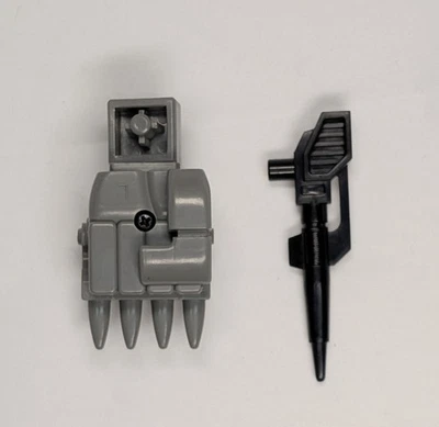 TRANSFORMERS G1 DIVEBOMB PREDACON PREDAKING LEFT FIST & GUN PARTS VINTAGE 1986 - Image 1 of 2