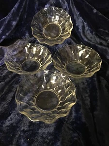 4 ciotole bacche scanalate vintage in vetro trasparente 5" - Foto 1 di 4
