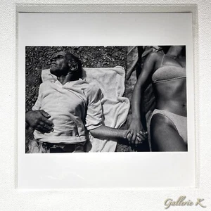 SIGNED ALEX MAJOLI COUPLE ON THE BEACH 2021 MAGNUM 2019 6" SQUARE PRINT NEW - Picture 1 of 3