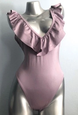 Traje de baño ROSA Victoria's Secret Dreamy Lila Brillo Volantes Profundo V de una pieza  Foto 1 de 4