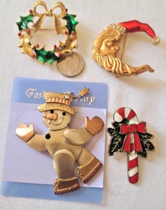 NOS Weihnachten Vintage Brosche Lot SIGNIERT GERRY'S CROWN RS Santa SCHNEEMANN KARTONIERT - Bild 1 von 4