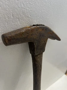 - Antique Equestrian Farrier’s Claw Hammer Unique Design Vintage Hand Tool - Picture 1 of 8