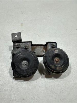 Bocina de señal de tono alto y bajo Subaru Legacy Outback 2005-2009 ND-012 (juego de 2) Foto 1 de 3