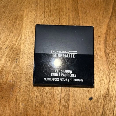 Mac Mineralize Eyeshadow Natural Vigor Unused New In Box Authentic Rare - Image 1 of 4