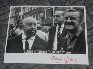 BERNARD CRIBBINS- FRENZY- ALFRED HITCHCOCK - 10x8 PHOTO SIGNED- (1) - Picture 1 of 6