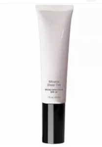 MINERAL SHEER TINT SPF 20 TINTED MOISTURIZER - MEDIUM- MUA COUNTER FAVORITE!!! - Picture 1 of 2