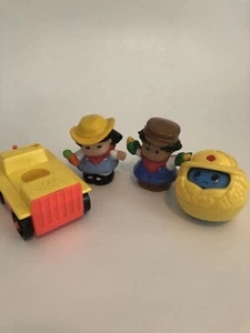 Fisher Price Mixed Lot (2 Little Peoples, Airport Luggage Tug Cart, Roll Around) - Imagen 1 de 11