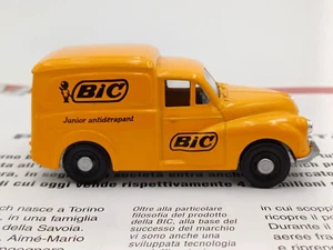 CORGI MORRIS MINOR VAN PUBBLICITARIO BIC - MODELLINO 1:43 + pagine ILLUSTRATE - Foto 1 di 5