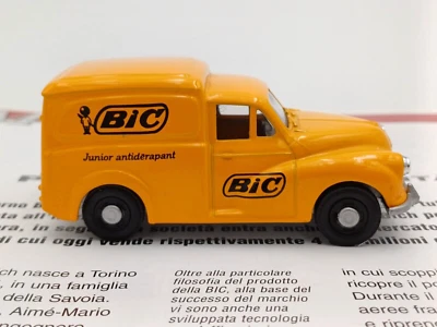 CORGI MORRIS MINOR VAN PUBBLICITARIO BIC  - MODELLINO 1:43 + pagine ILLUSTRATE - Immagine 1 di 4