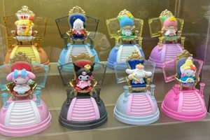 Authentische Lioh Spielzeug Sanrio Figuren 8 Stck. Blindbox Royal Chair Serie Kuromi - Bild 1 von 21