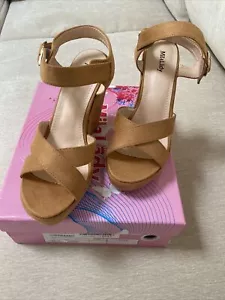 Women’s Wedges Platform Sandals Brown New Size 9 - Picture 1 of 8