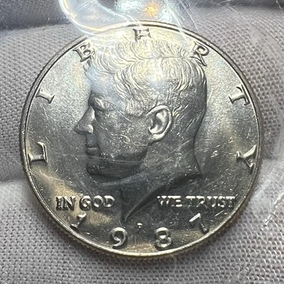 1987 P&D Kennedy Halves Uncirculated Mint Cello receive 2 coins pictured #1483 - Image 1 of 4