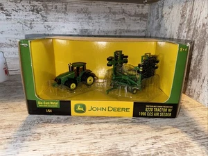 1/64 Scale John Deere 8220 tractor w/1990 CCS Air Seeder Die-cast Ertl - Picture 1 of 13