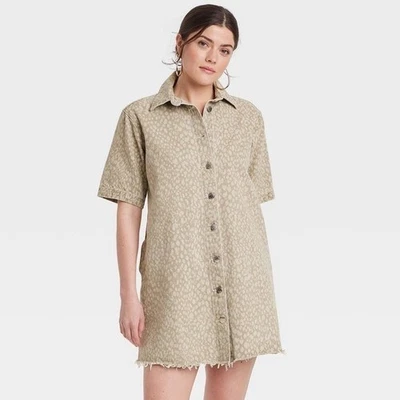 Vestido camisero de mezclilla con estampado de leopardo frontal con botones talla M Universal Thread para mujer Foto 1 de 4