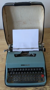 Machine à écrire manuelle portable Vinatge Olivetti Lettera 32 étui de transport bleu canard-œuf - Photo 1/17