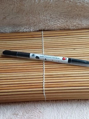 BAREMINERALS EXPERT SHADOW AND LINER   EYE  BRUSH NEW LTD ED - Image 1 of 4