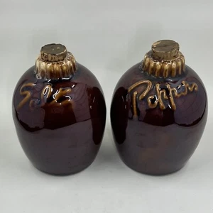 Hull Salt and Pepper Shaker Vintage Oven Proof USA Brown Cream Drip Glaze Corked - Picture 1 of 4