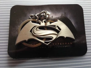BATMAN Vs SUPERMAN Dawn of Justice Metal Keychain / Keyring - Picture 1 of 3