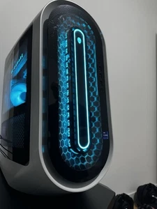 Alienware Aurora R15 – i9-13900KF – RTX 4090 – 64GB DDR5 – 2TB SSD Gaming PC - Bild 1 von 8