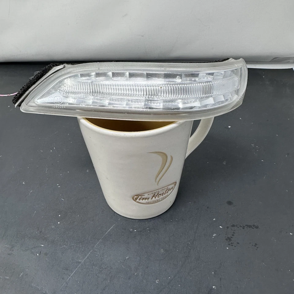 Espejo retrovisor derecho del lado del pasajero Acura TL 2009-2014 luz de señal de giro lente lámpara OEM Foto 1 de 4