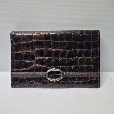 Cartera pasaporte de viaje Brighton Jetson folio cocodrilo charol en relieve usada en excelente estado Foto 1 de 4