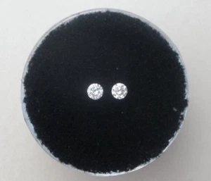 Coppia naturale sfaccettata rotonda diamante bianco 2,5 mm ciascuna - Foto 1 di 3