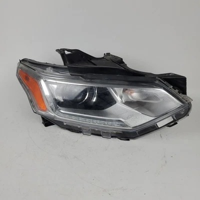 Faro de xenón HID lado derecho Chevrolet Traverse 2018-2021 OEM GM 84887858 Foto 1 de 4