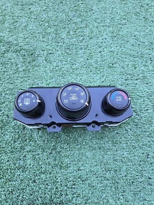 Kia Sportage 2009-2010 control manual de temperatura clima calefacción aire acondicionado fabricante de equipos originales climatización 10 Foto 1 de 4